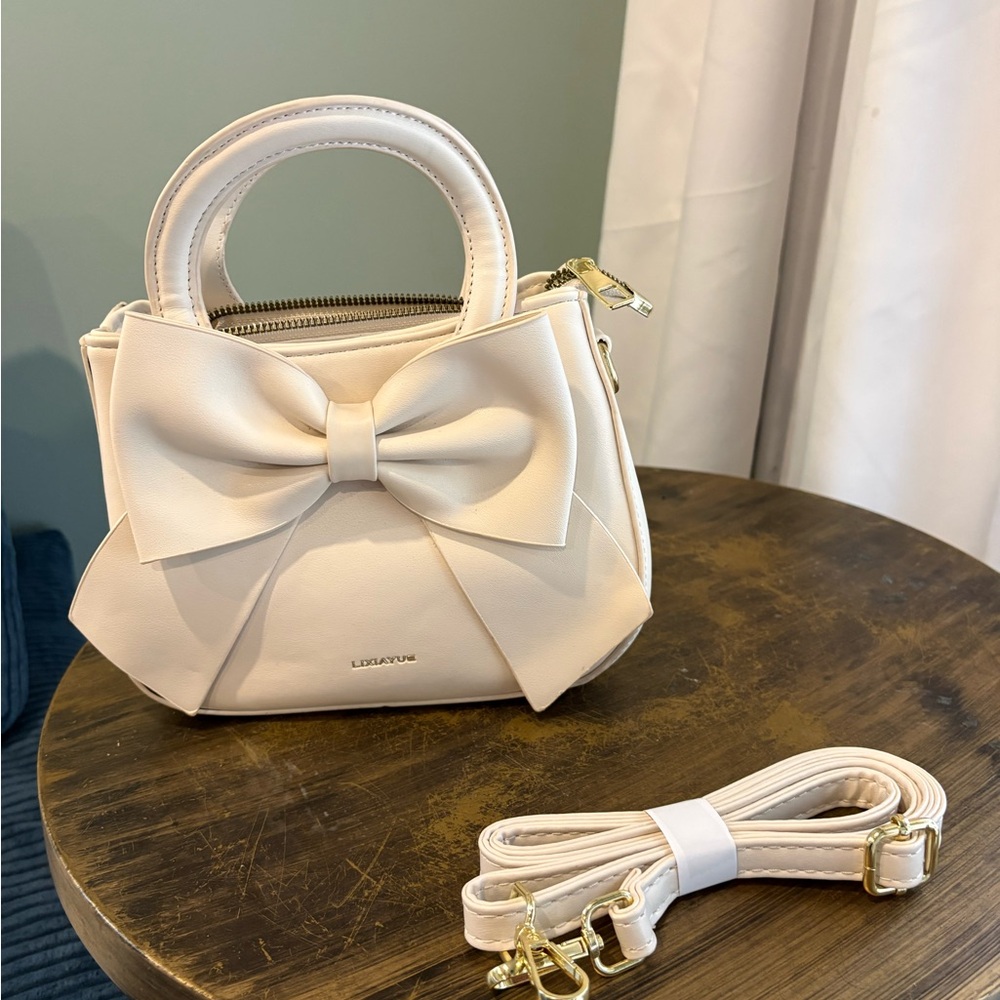 Cream Bow Handbag - Picture 2 of 4